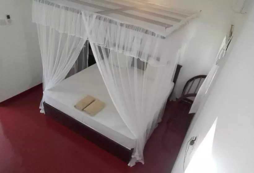 پانسیون Thusara Guesthouse