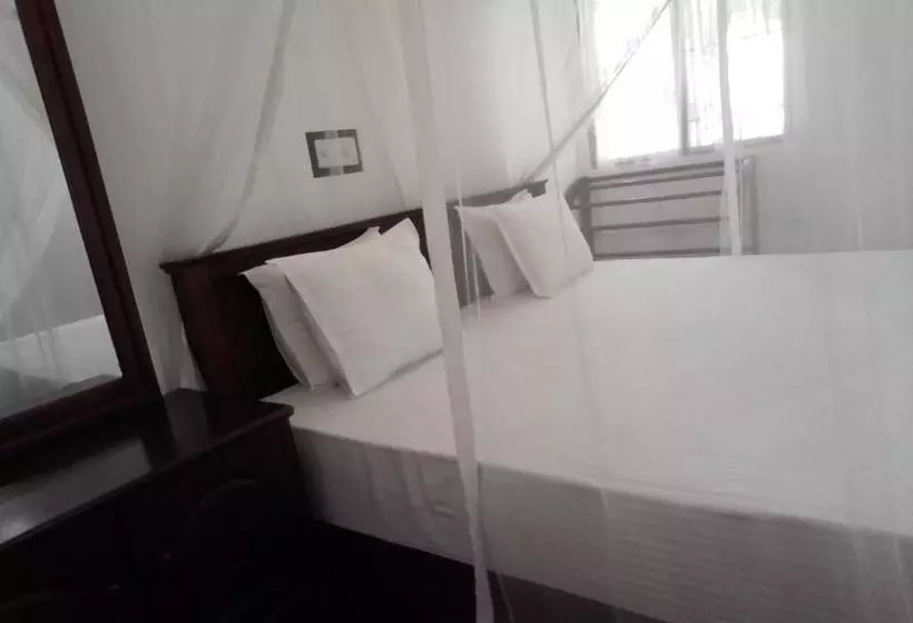 پانسیون Thusara Guesthouse