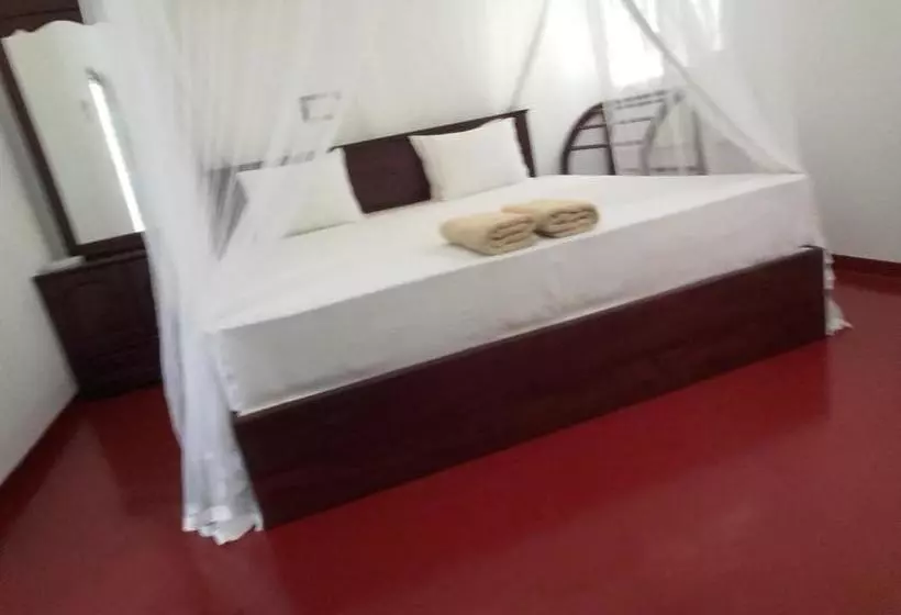 پانسیون Thusara Guesthouse