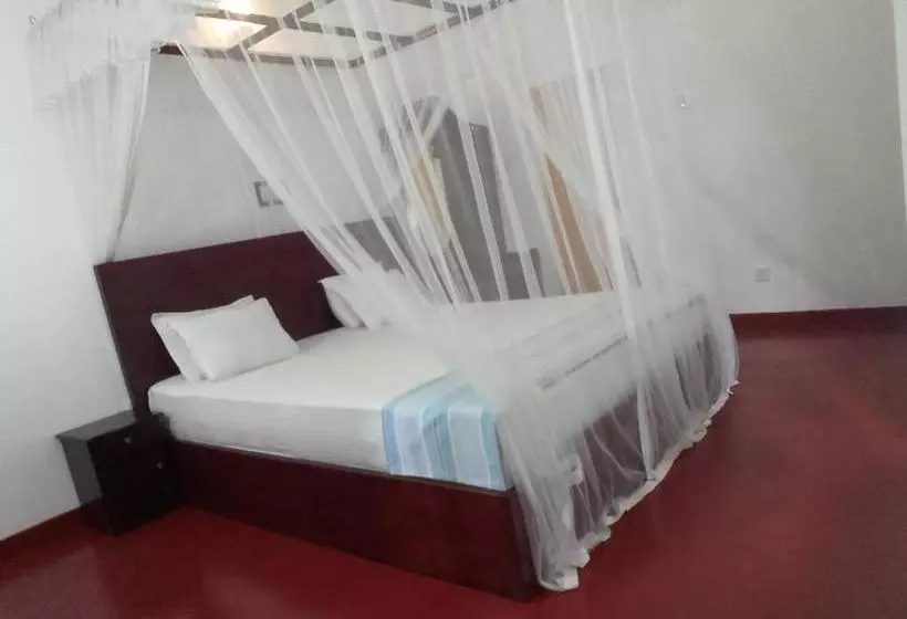 پانسیون Thusara Guesthouse