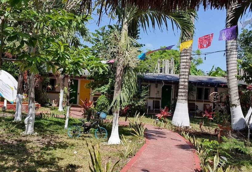 ユースホステル Villa Colibri Bacalar