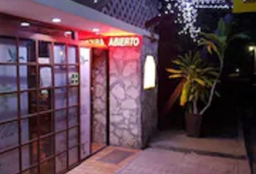 ユースホステル Villa Colibri Bacalar