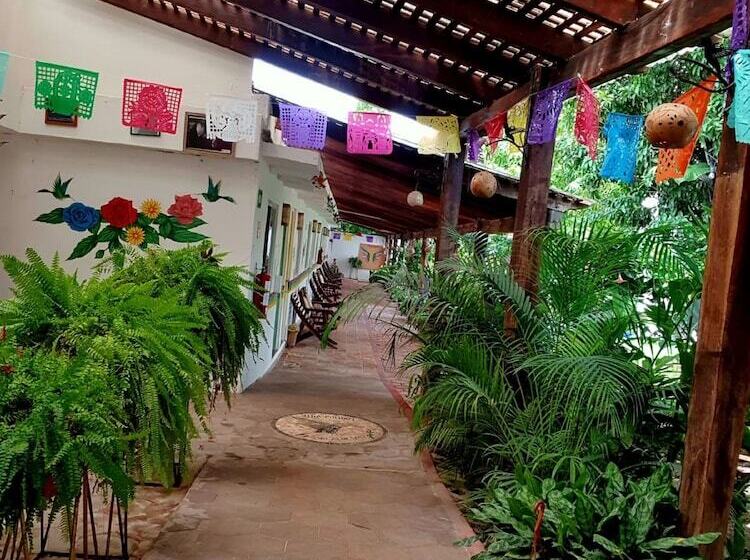 ユースホステル Villa Colibri Bacalar