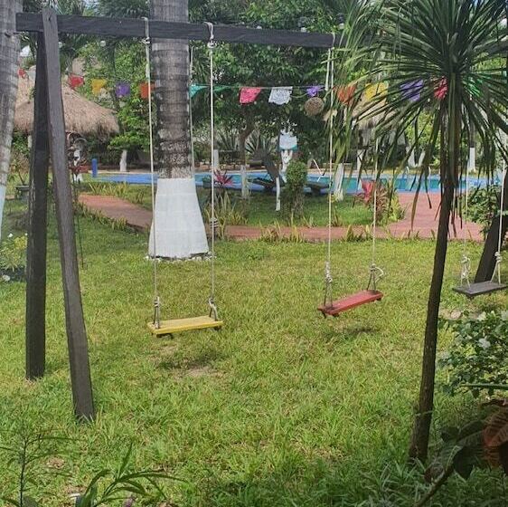 ユースホステル Villa Colibri Bacalar