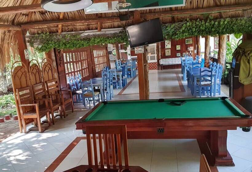 ユースホステル Villa Colibri Bacalar