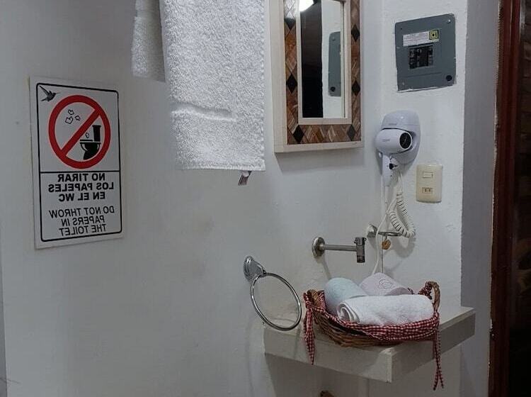 ユースホステル Villa Colibri Bacalar