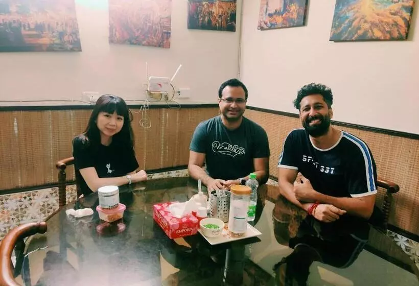 ペンション Bhambri Expo House