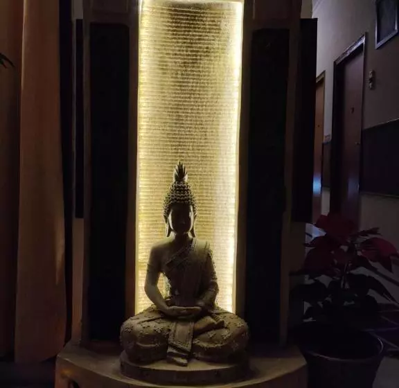 ペンション Bhambri Expo House