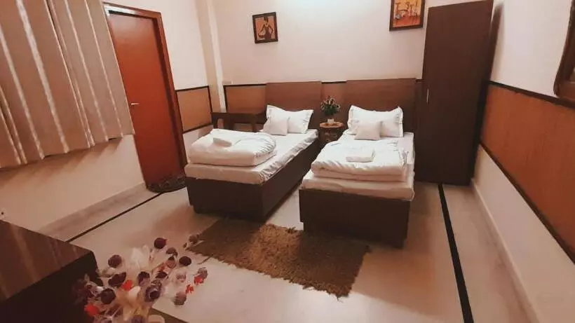 ペンション Bhambri Expo House