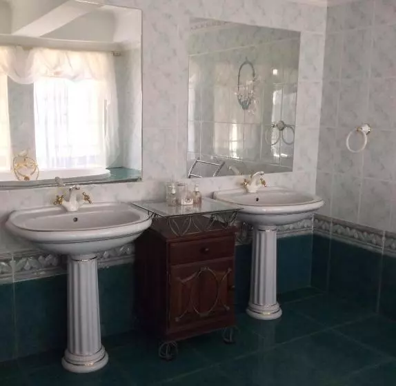 Majatalo Florentia Guest House