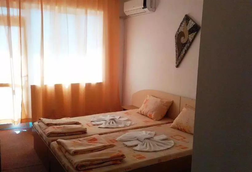 Majatalo Guest House Malkata Stopanka