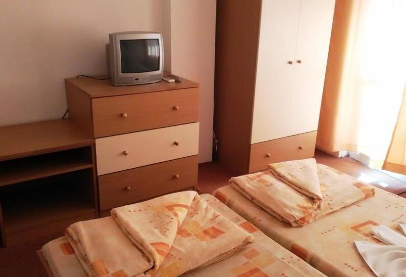 پانسیون Guest House Malkata Stopanka