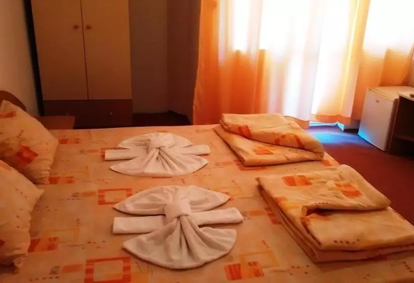 Majatalo Guest House Malkata Stopanka