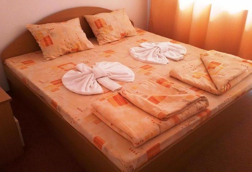 پانسیون Guest House Malkata Stopanka