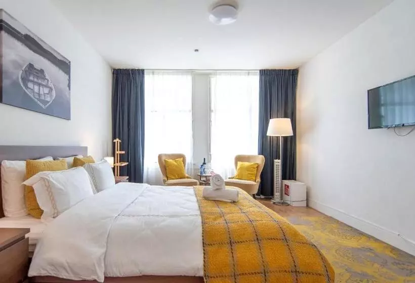 Majatalo Guesthouse Citydrop, Flower Market