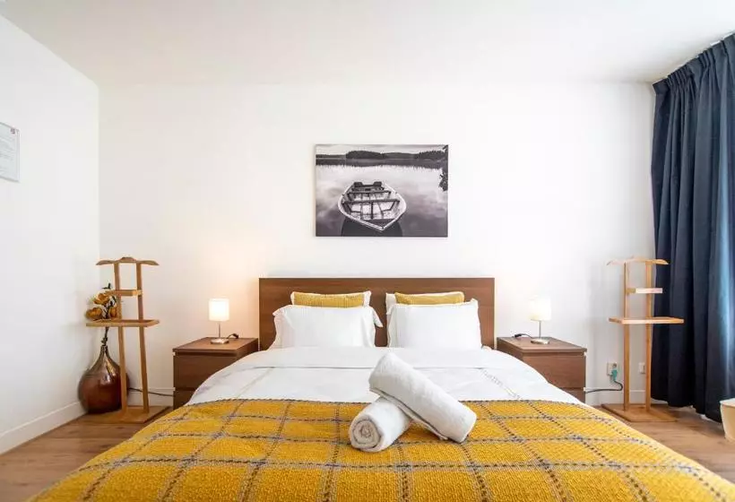 Majatalo Guesthouse Citydrop, Flower Market