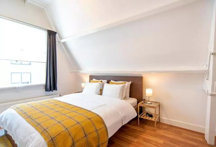 Majatalo Guesthouse Citydrop, Flower Market