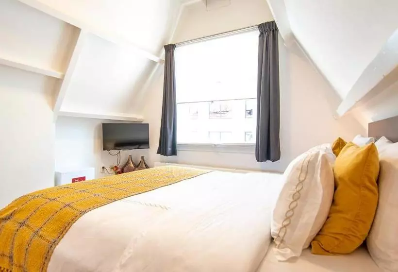 Majatalo Guesthouse Citydrop, Flower Market