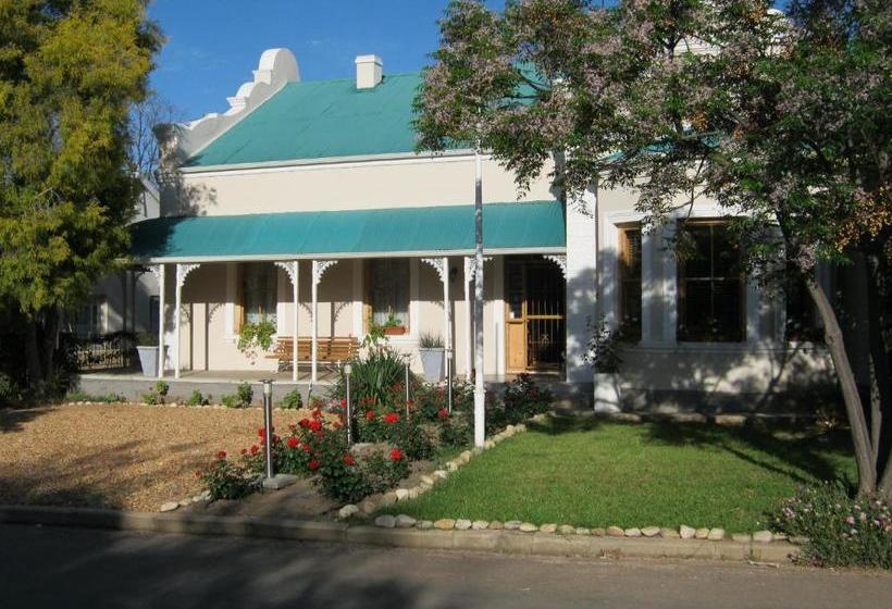 بنسيون Ladismith Manor