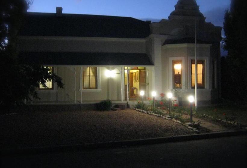 بنسيون Ladismith Manor