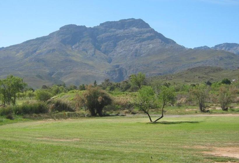 بنسيون Ladismith Manor