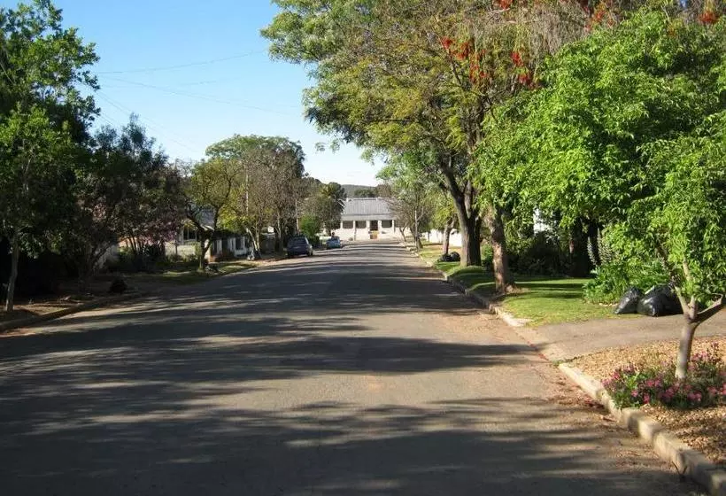 Majatalo Ladismith Manor