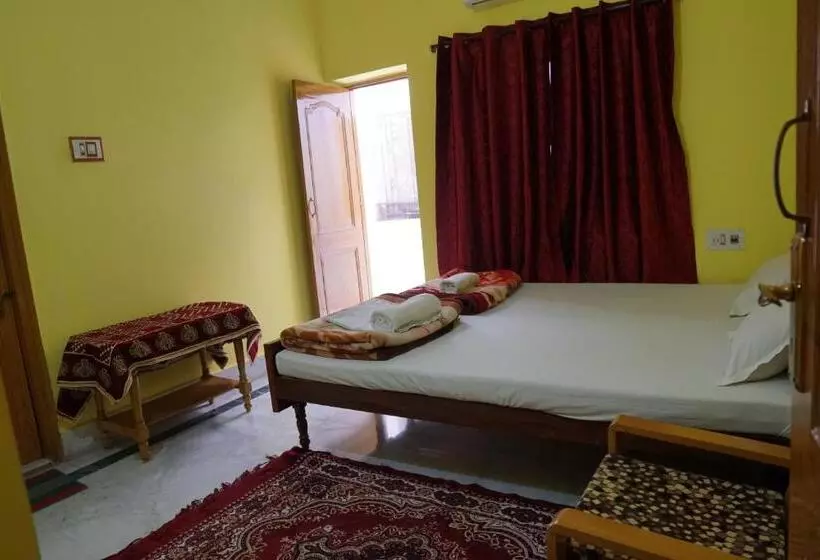 ペンション Rahul Guest House