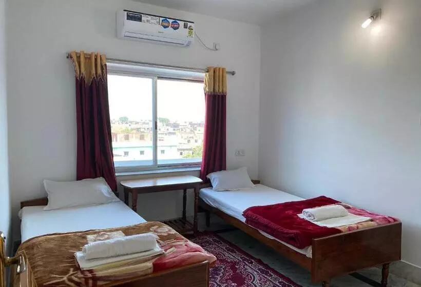 ペンション Rahul Guest House