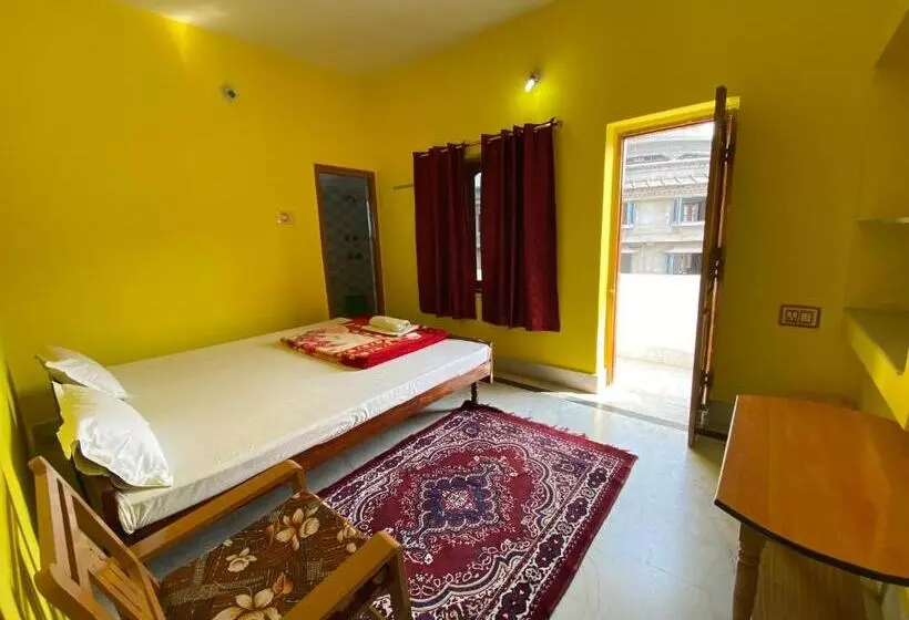 ペンション Rahul Guest House