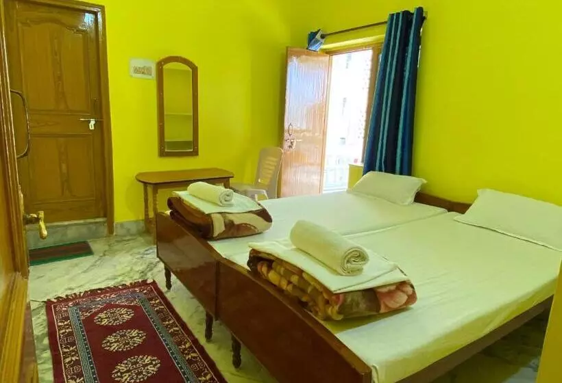 ペンション Rahul Guest House