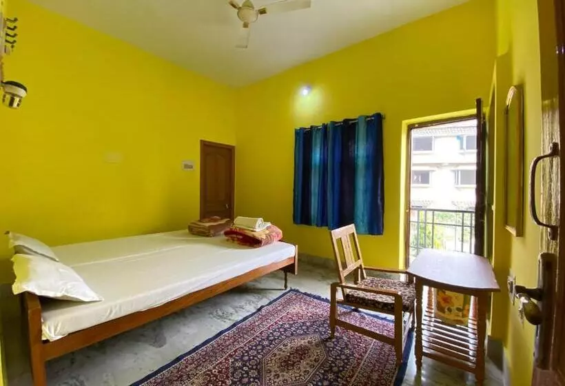 ペンション Rahul Guest House