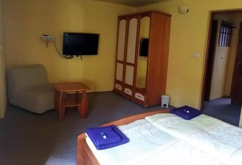 Majatalo Salas Partizanske