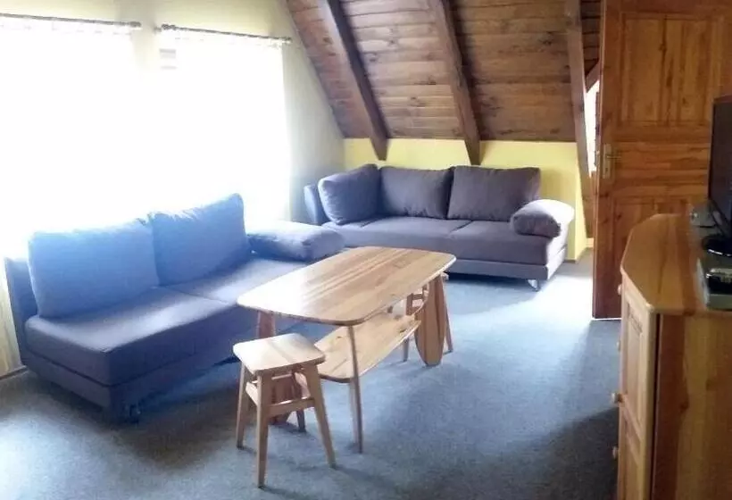 Majatalo Salas Partizanske