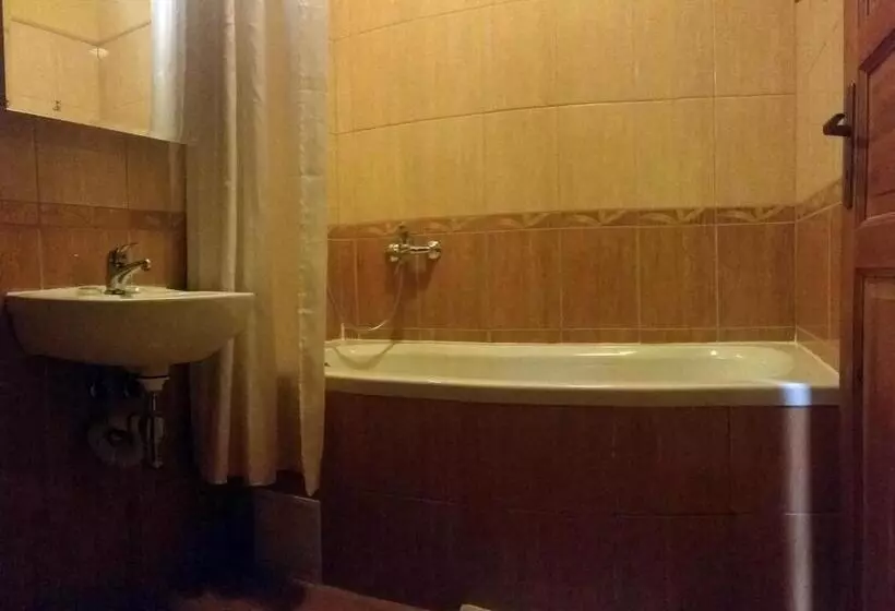 Majatalo Salas Partizanske