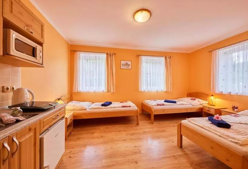 Majatalo Apartmány Eva