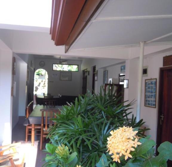 膳宿费 Devi Tourist Home