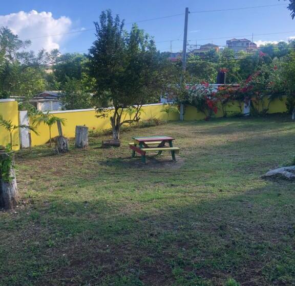 پانسیون Pura Vida Jamaica