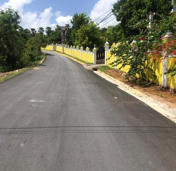 پانسیون Pura Vida Jamaica