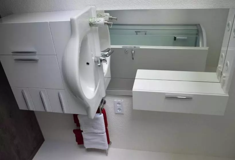 ユースホステル Harmonie Stüberl