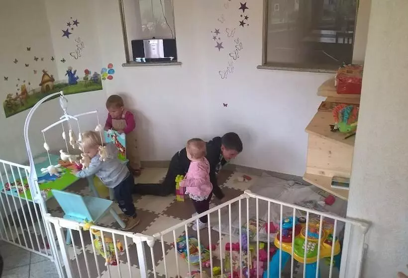 ユースホステル Harmonie Stüberl