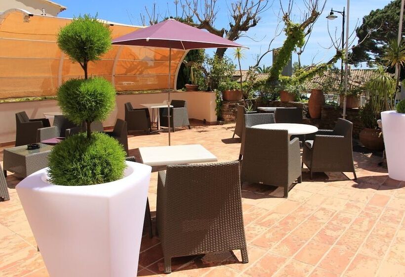 בית מלון כפרי Les Alcyons