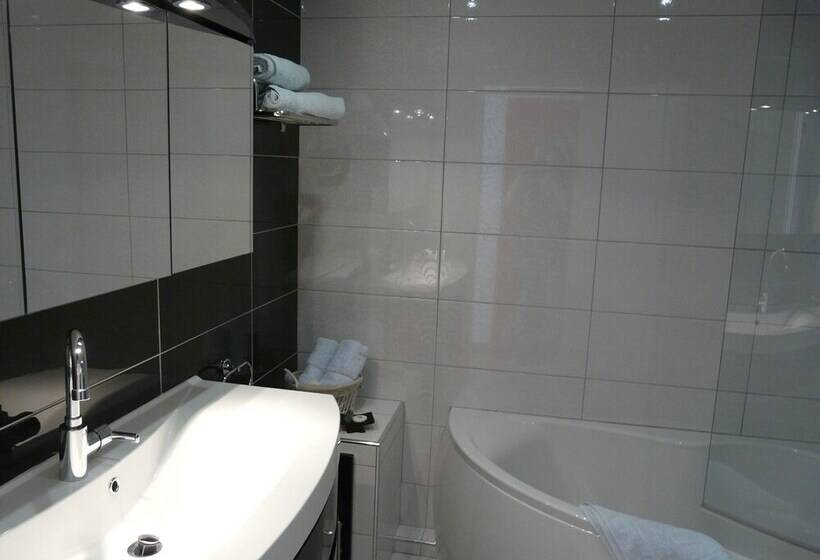 בית מלון כפרי Les Alcyons