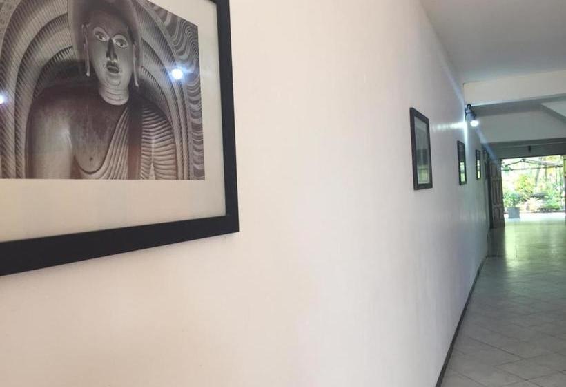 Pension (Hôtel basse catégorie) Aprima