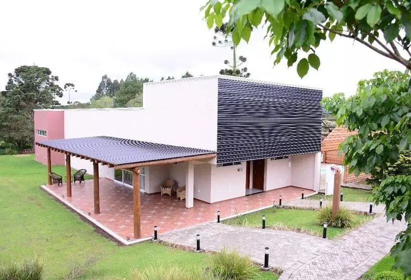 ペンション Eco Hotel Bouganville