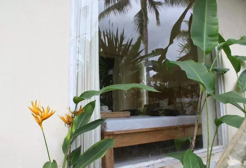 Majatalo Pondok Tepi Sungai