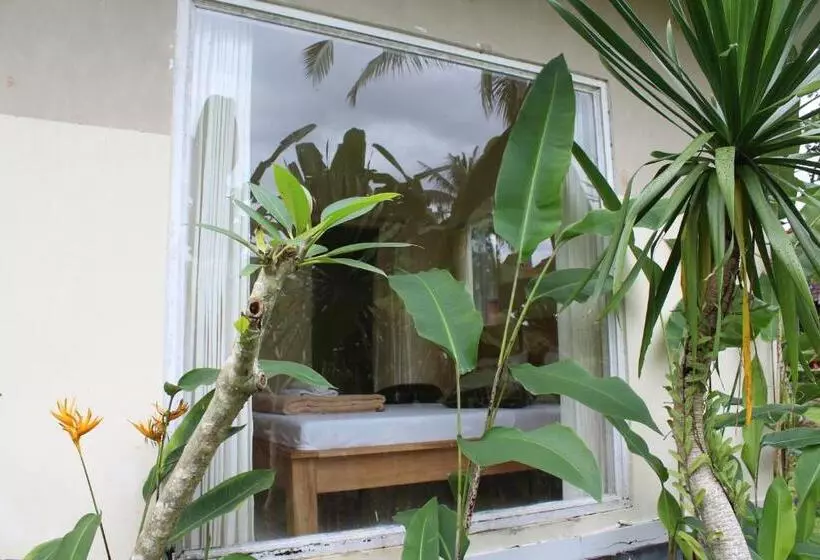 Majatalo Pondok Tepi Sungai