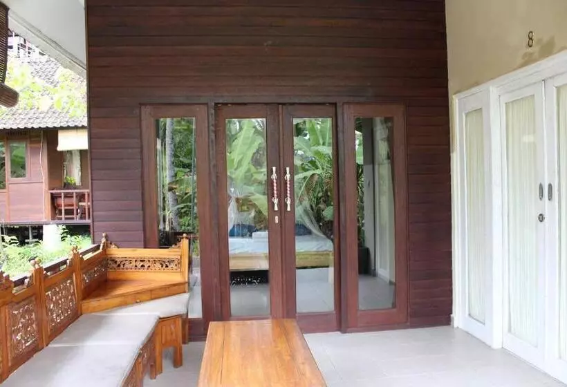 Majatalo Pondok Tepi Sungai