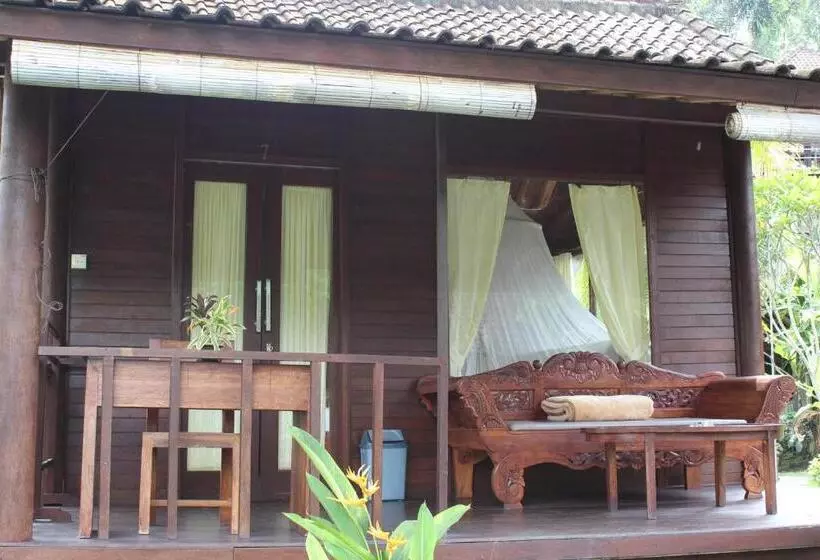 Majatalo Pondok Tepi Sungai