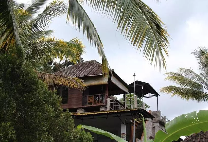 Majatalo Pondok Tepi Sungai