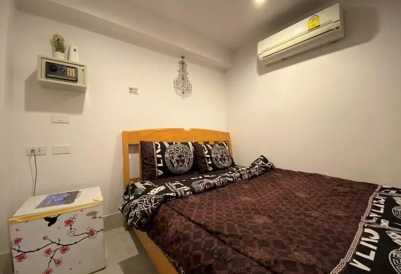 پانسیون Som Guesthouse